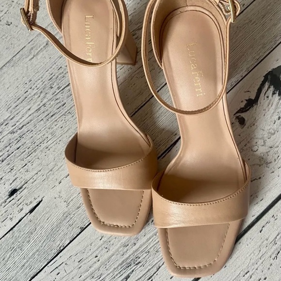 Like New! Luca Ferri Leather sandals •Size 6 - Picture 2 of 7